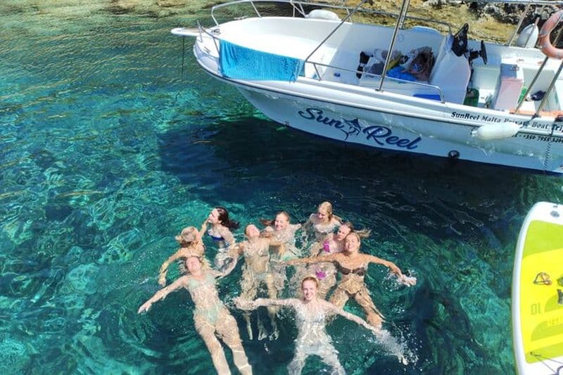 Croisière guidée privée d'une demi-journée en bateau sur le lagon bleu, Comino et Gozo
