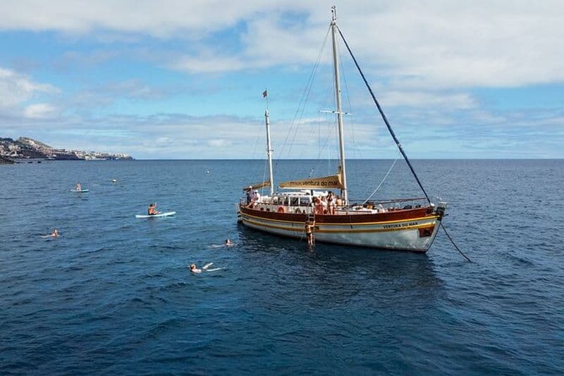 Excursion en bateau à voile Fajãs