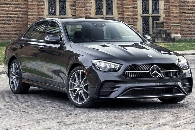 Transfert aéroport : Prague à l'aéroport de Prague PRG en voiture d'affaires