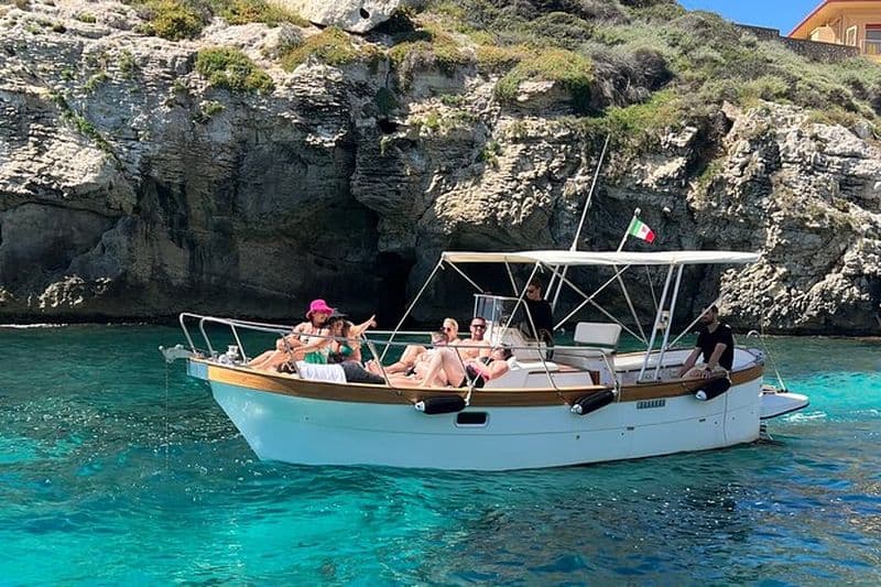Cagliari : excursion en catamaran avec toast au Prosecco