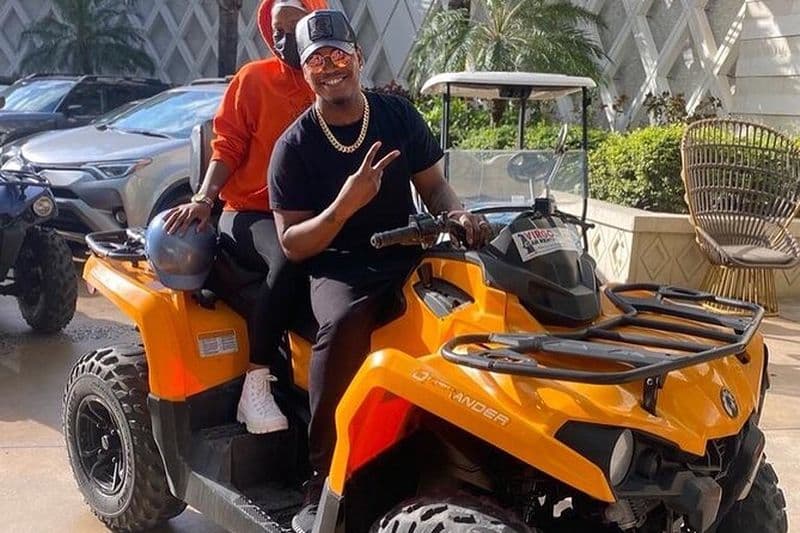 Location de VTT (1 dépôt de VTT, prise en charge autour de New Providence)