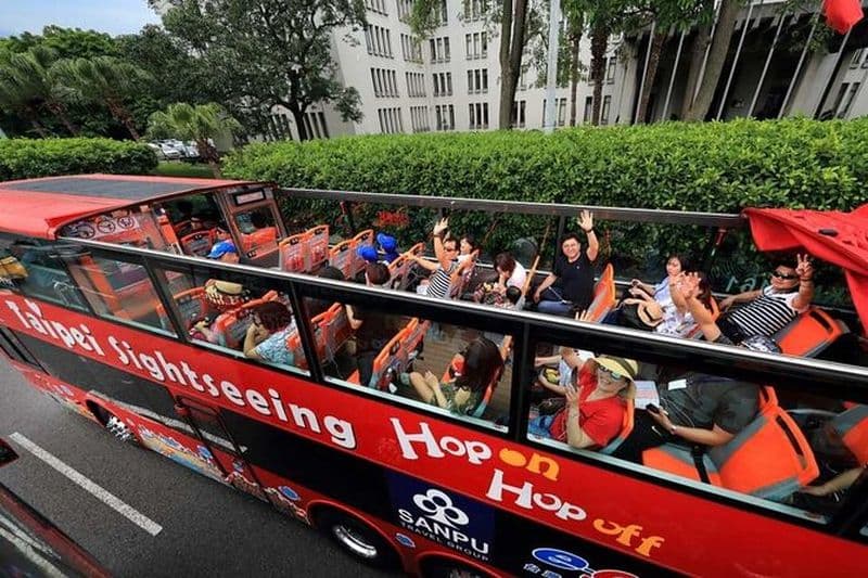 Billet de bus touristique à arrêts multiples à Taipei