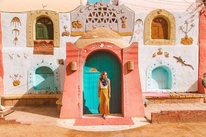 Assouan: visite privée du temple de Philae et du village nubien en bateau et frais d'entrée