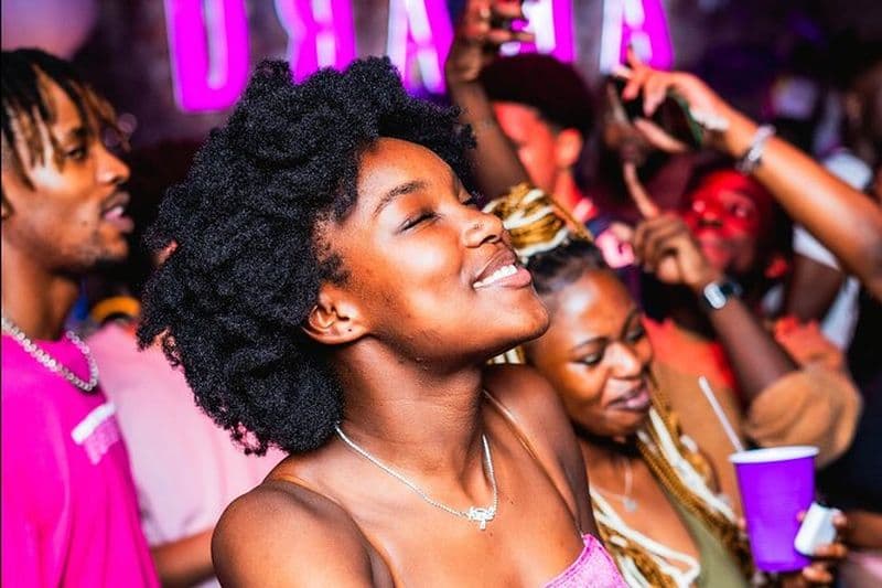 Le Cap Hostel Pub Crawl & LinkUps