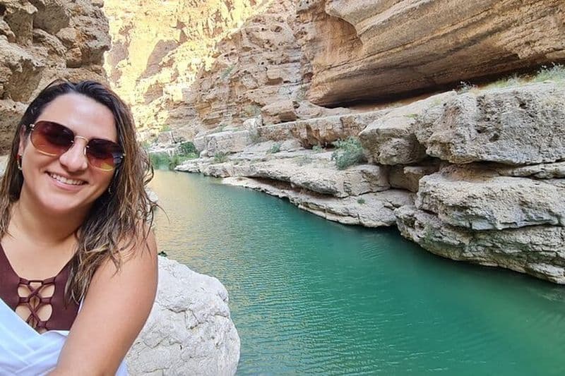 Billet Visite privée de Wadi Shab & Sinkhole, Fins Beach Tour – Natation et randonnée