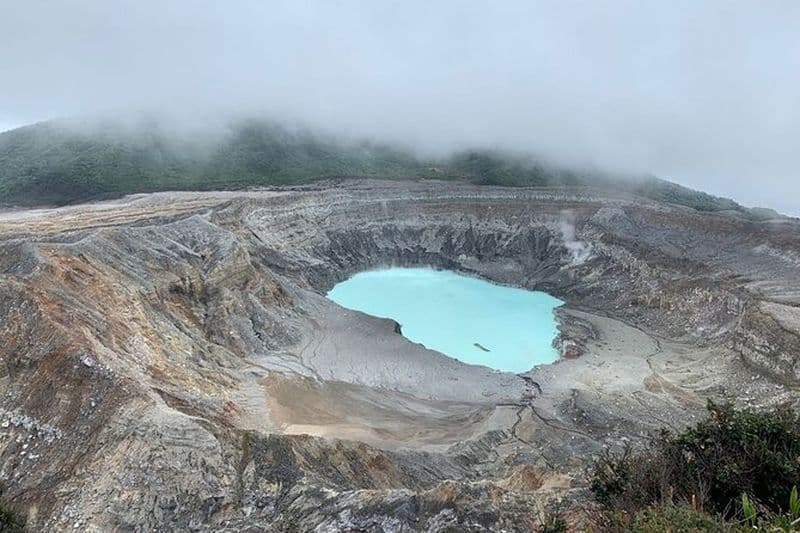 Journée complète Sarapiqui de San Jose Volcano Hike regarder la vie sauvage et la tournée en kayak