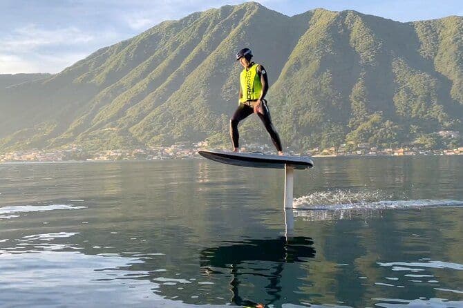 Billet Expérience exclusive Efoil sur le lac de Côme : volez avec nous !