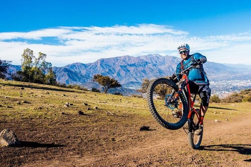 Louez un VTT Électrique à Santiago pour rouler dans un Bike Park