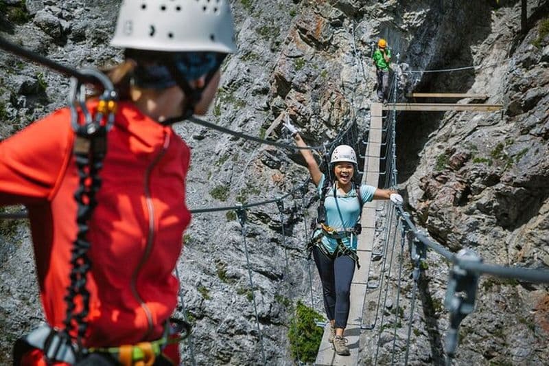 Excursion guidée d'une demi-journée en via ferrata à Banff