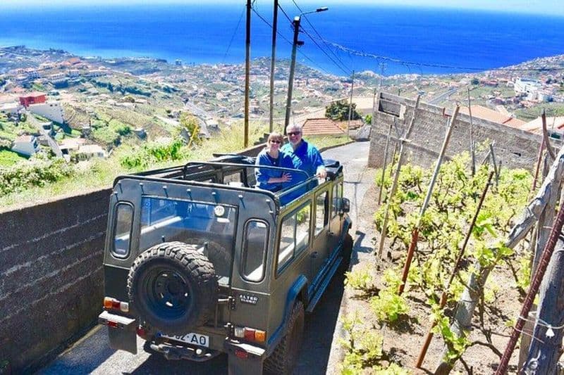 Excursion privée personnalisée d'une journée complète en 4x4, Safari à Santana et Porto Moniz jusqu'à 8 personnes