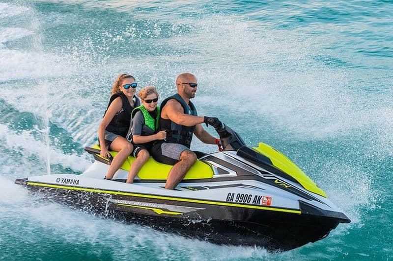 Billet Location de jet ski à Mascate – Balade dans les eaux cristallines