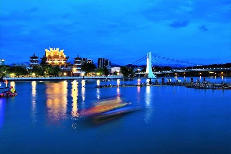 Visite privée: Culture du thé et lac Longtan + Hôtel et aéroport Pickup