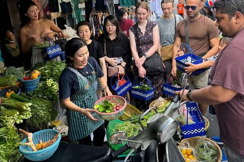 Billet Cours de cuisine Tingly Thai avec visite du marché du matin