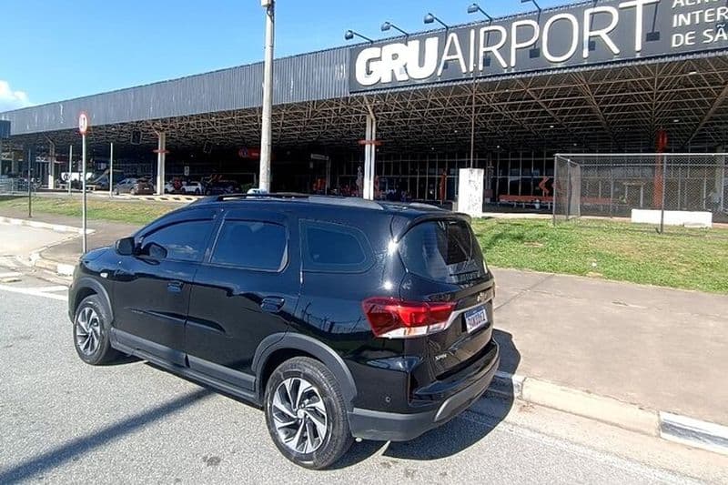 Grand taxi de l'aéroport de Guarulhos au port de Santos.