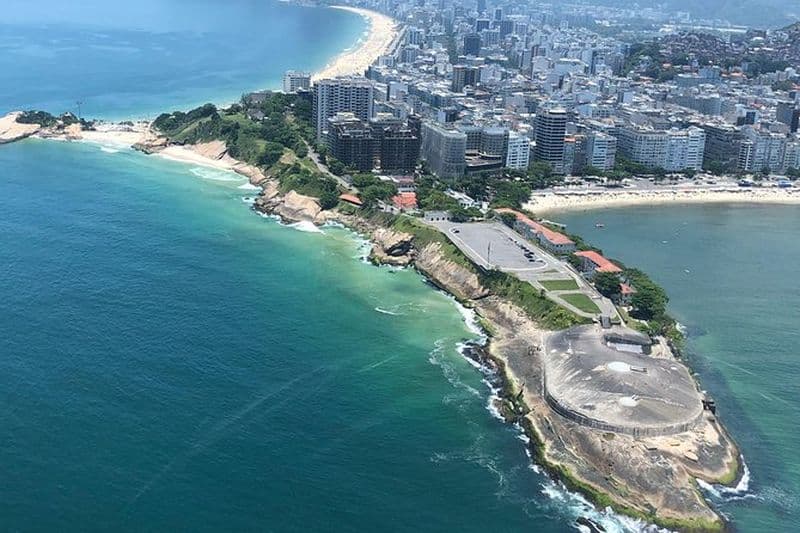 Tour de Samba en hélicoptère : Vol privé - 4 personnes