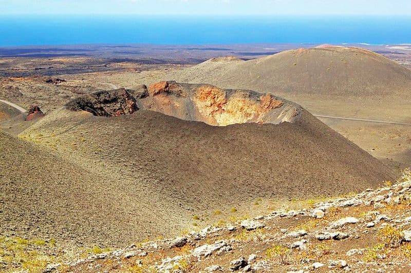 Excursion privée de luxe d'une journée à Timanfaya, Jameos del Agua et Cueva de los Verdes