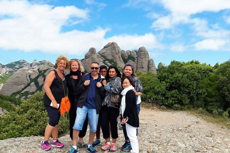 Randonnée facile à Montserrat et à Sitges avec transfert depuis l'hôtel au départ de Barcelone