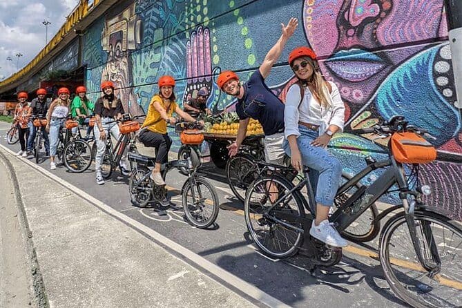 Visite à vélo de Varsovie: Visite guidée de la vieille ville - 90 minutes de magie!