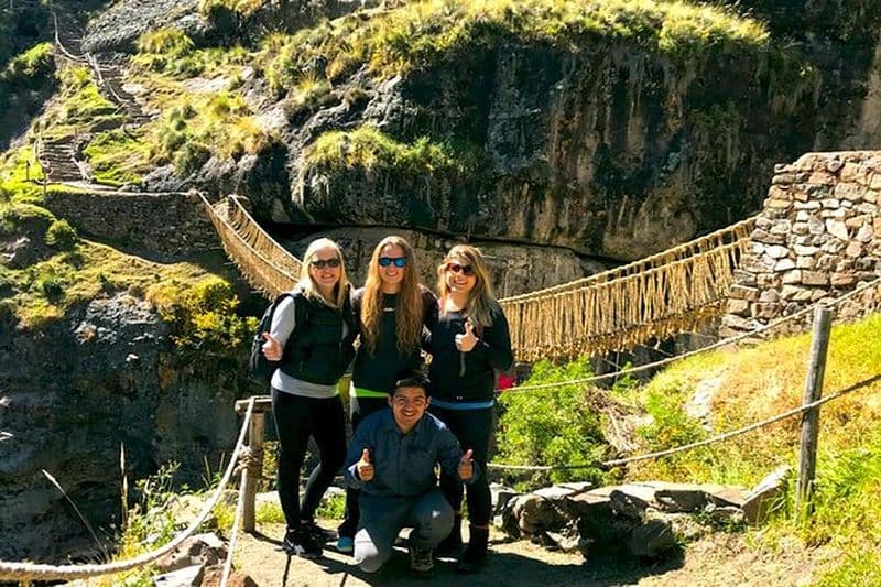 Billet Excursion de spéléologie de 6 jours et randonnée en montagne arc-en-ciel jusqu'au Machu Picchu