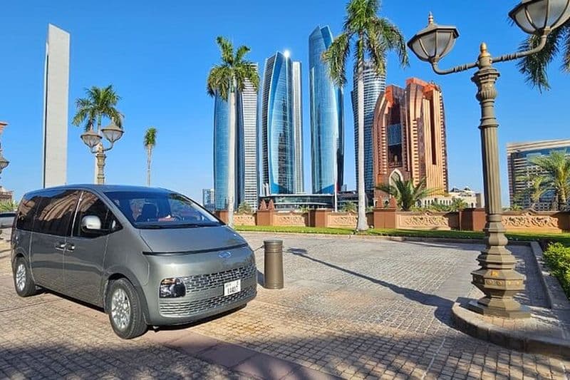 De Dubaï: Chauffeur privé à Abu Dhabi