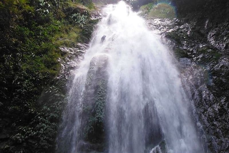 Canyoning Cascada El Tagual Cascade 80 mètres
