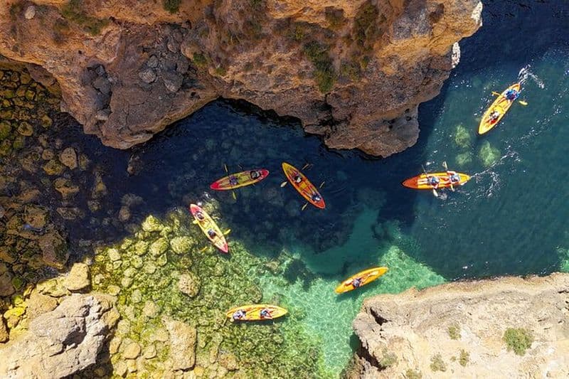 De Lagos : Visite en kayak des grottes de Ponta DA Piedade en catamaran