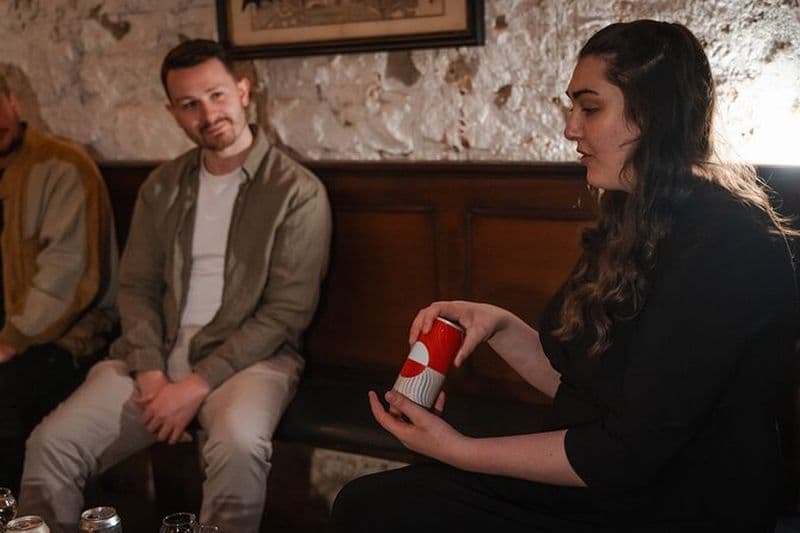 Séance de dégustation de bière dans les caveaux souterrains d'Édimbourg | 1 heure