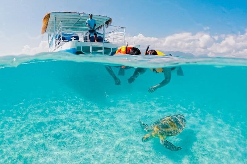 Croisière barbecue dans les 3 îles de Gili Hai