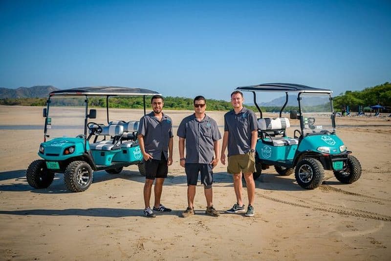 Location de voiturette de golf Tamarindo 6 places avec livraison en option