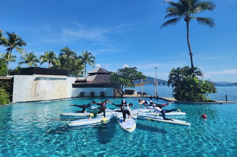 Zen & Splash : yoga stand-up paddle (SUP) à Tanjung Aru