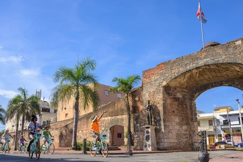 Billet Saint-Domingue : visite à vélo de la zone coloniale