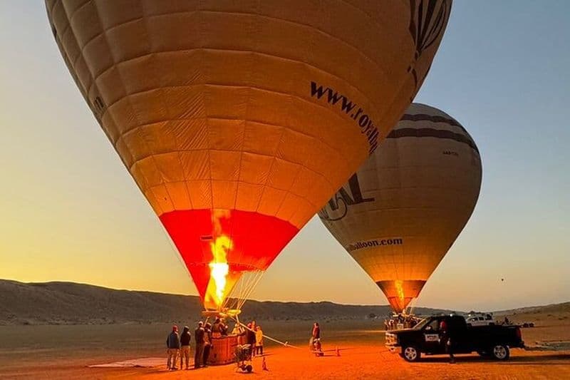 Montgolfière privée avec regarder le lever du soleil et Wadi Bani Khalid