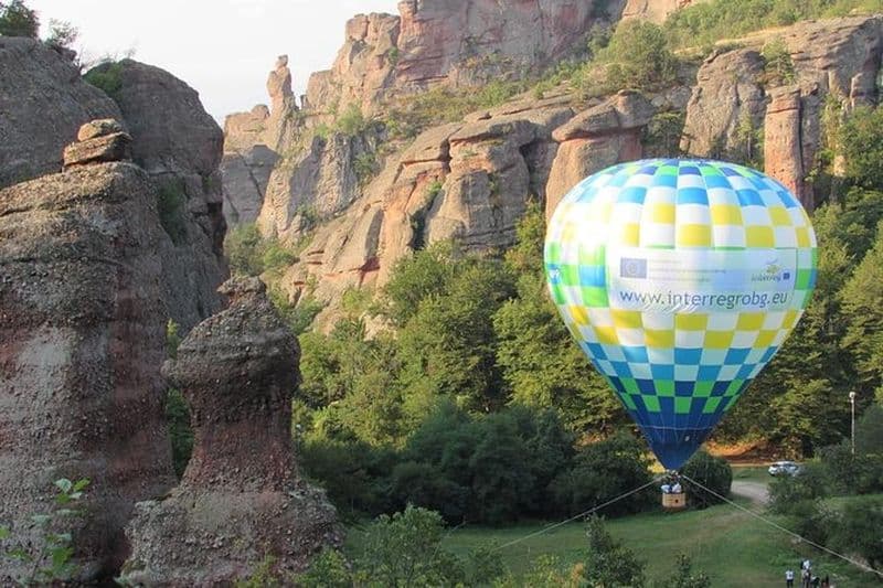 Billet Vol en montgolfière au-dessus des rochers de Belogradchik + extras