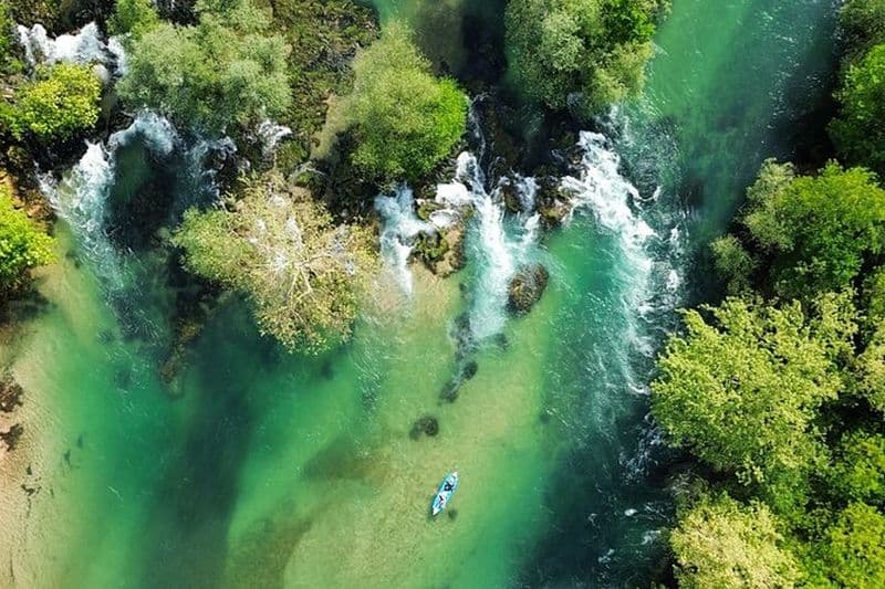 Bihac Kayak avec Una Pirates sur la rivière Una