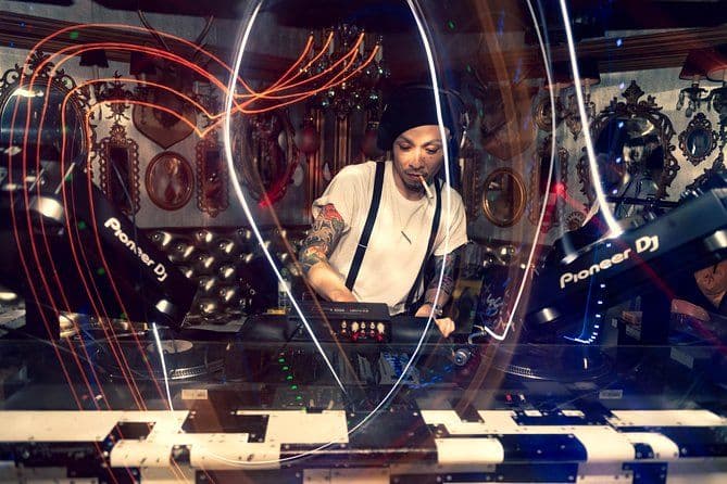 Shibuya House Disco Techno DJ Bars Expérience