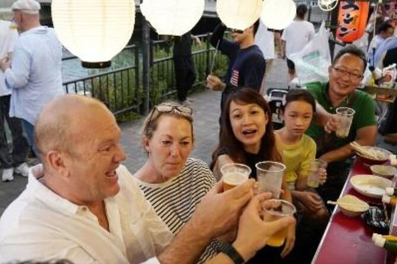 Fantastique croisière nocturne sur la rivière Hakata Pub japonais local Yatai