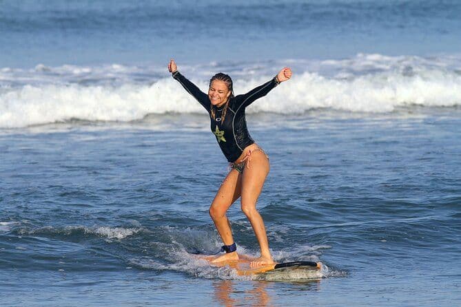 Cours de surf avec un instructeur personnel à Kuta Beach