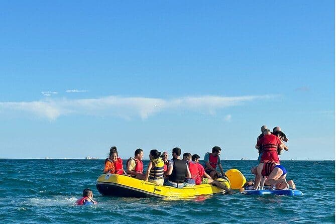 Rafting sur la plage de la Mar Bella à Barcelone