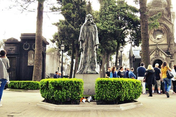 Visite du cimetière de Recoleta en anglais