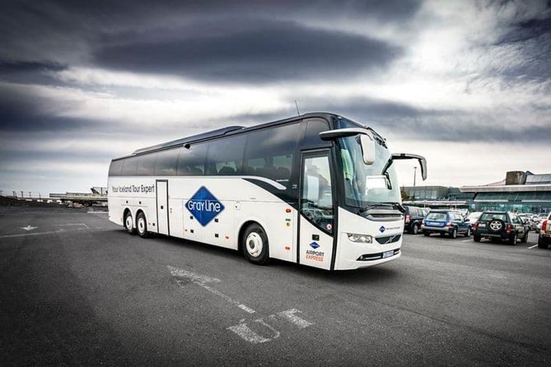 Billet Transfert en véhicule express partagé de l'aéroport de Keflavik à la ville de Reykjavik