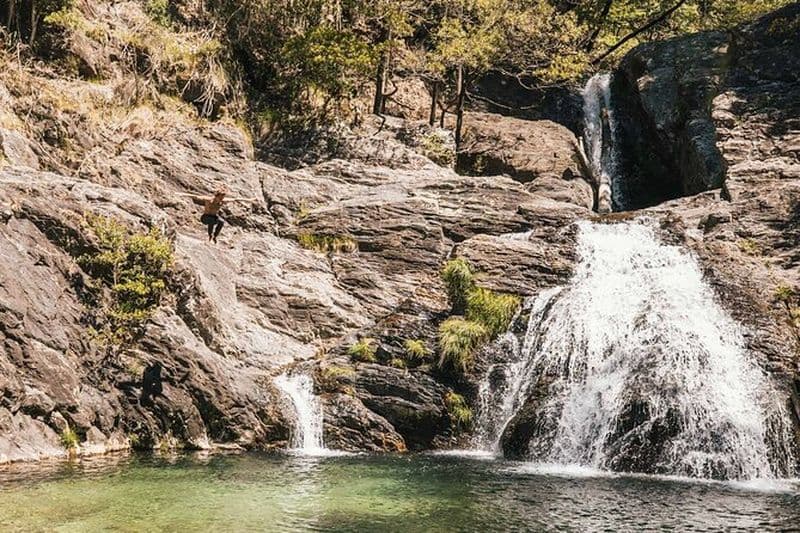 Randonnée privée à la cascade secrète avec dîner