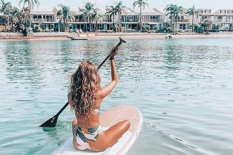 Stand up Paddle sur la magnifique rivière Noosa avec location de conseil à l'heure