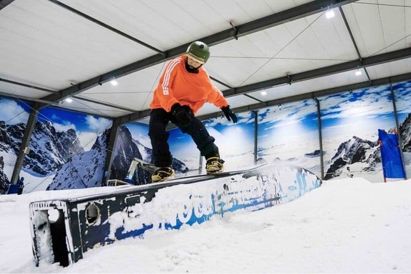 Visite privée d'une journée à Auckland: Surf des neiges, hélicoptère et jet boat