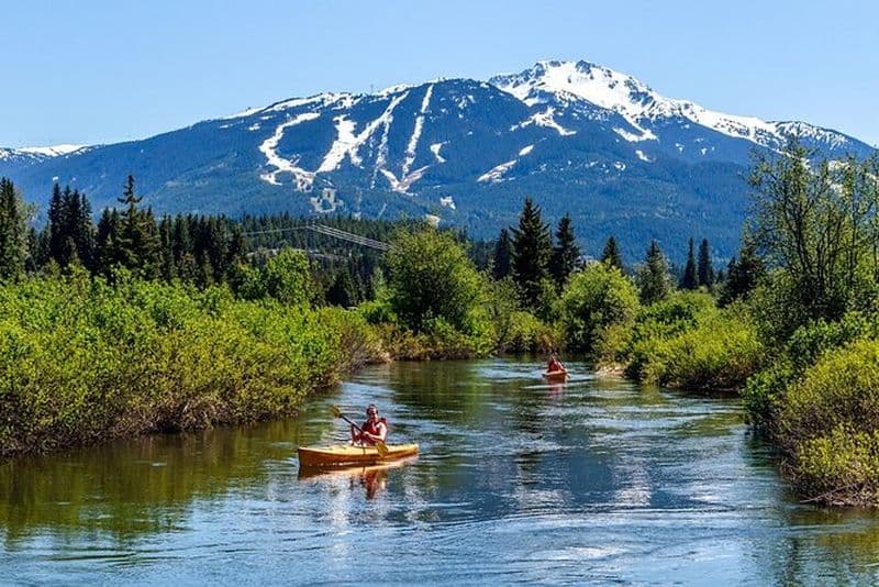 Excursion autoguidée en canoë et kayak sur la rivière des rêves dorés
