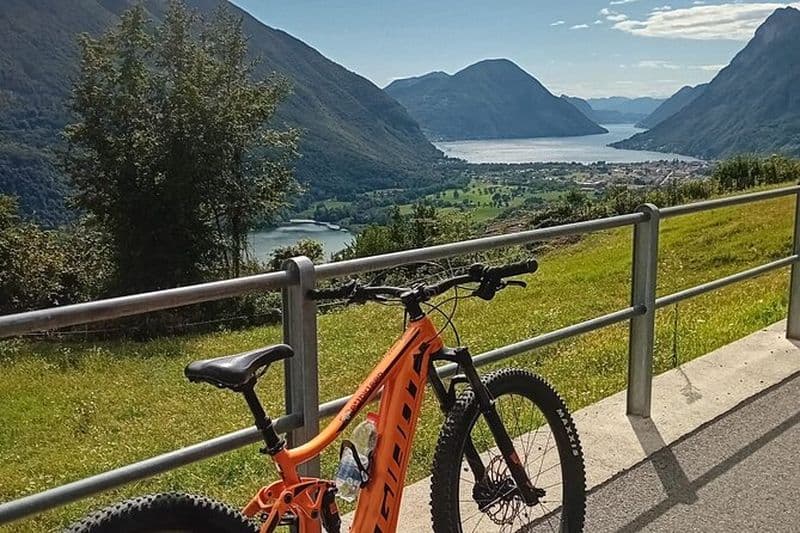 Visite en vélo électrique de 4 heures du Piccolo Mondo Antico au lac de Côme
