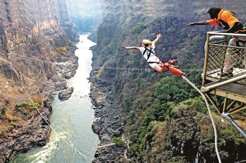 Saut à l'élastique au pont des chutes Victoria