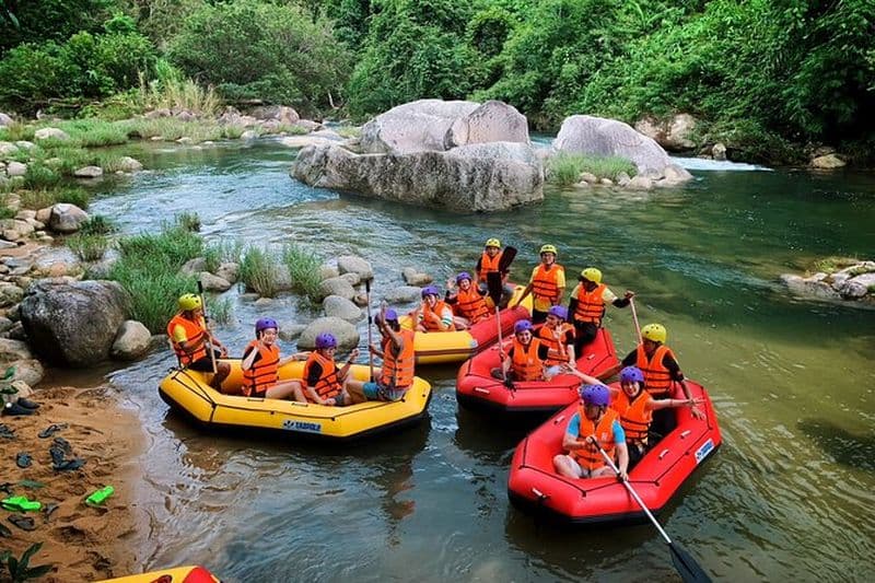 Billet Excursion privée en rafting et découverte de la forêt de Kong Nha Trang