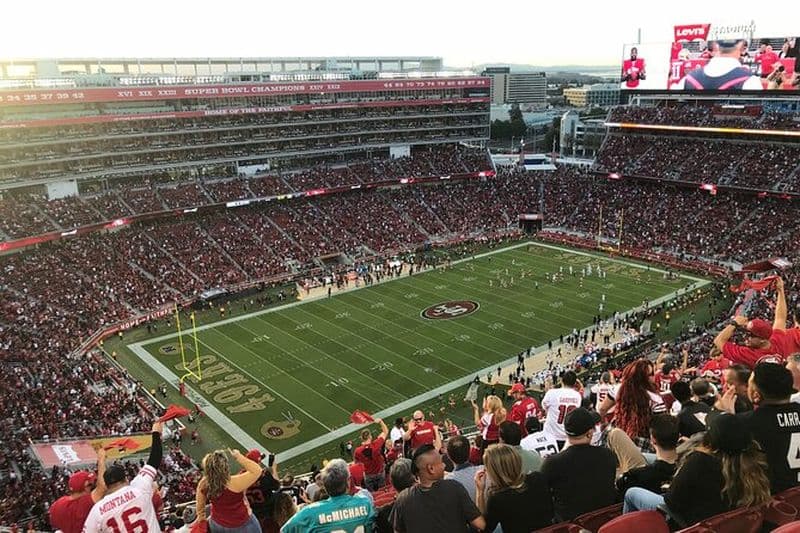 Découvrez le football américain au Levi's Stadium