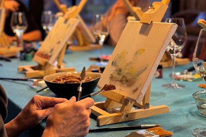 Apéro Peinture : un Voyage des Sens entre Art et Dégustation