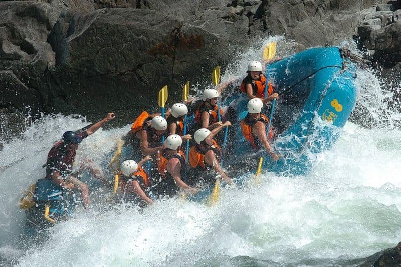Clearwater, BC, Rafting, Finish in Canadas capitale de la cascade!